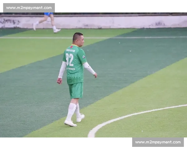 伤病阴影下的绿茵场 解析足球运动员受伤背后的真相与挑战